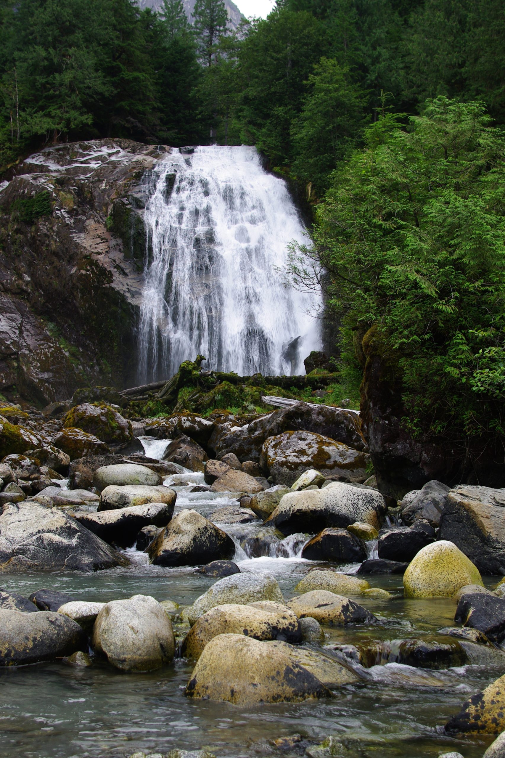 Moderate flow in Chatterbox Falls